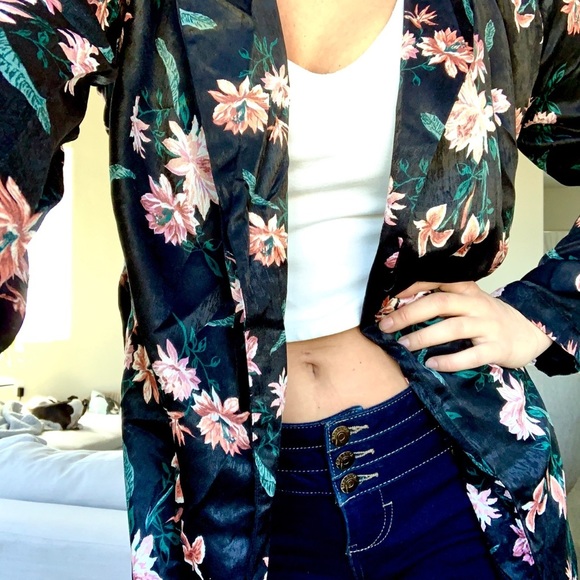 🌸 Simone Silky Floral Set - Picture 6 of 9